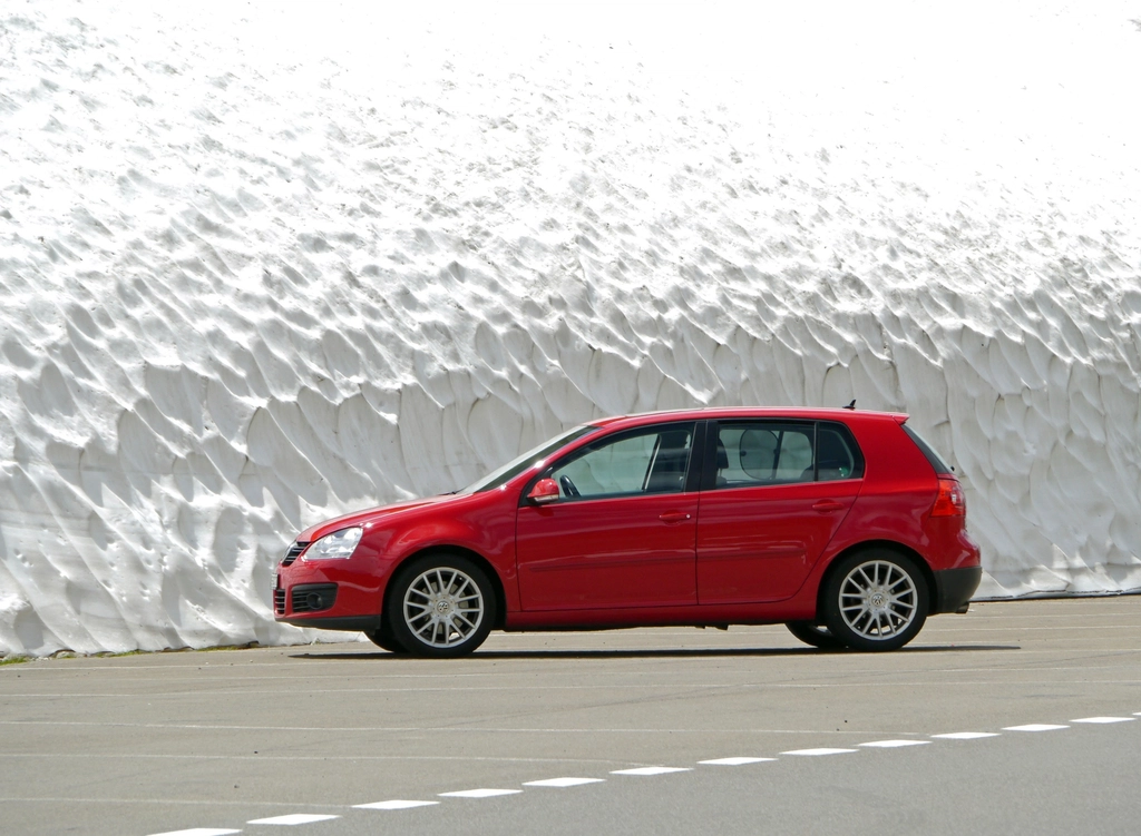 Rode Volkswagen Golf